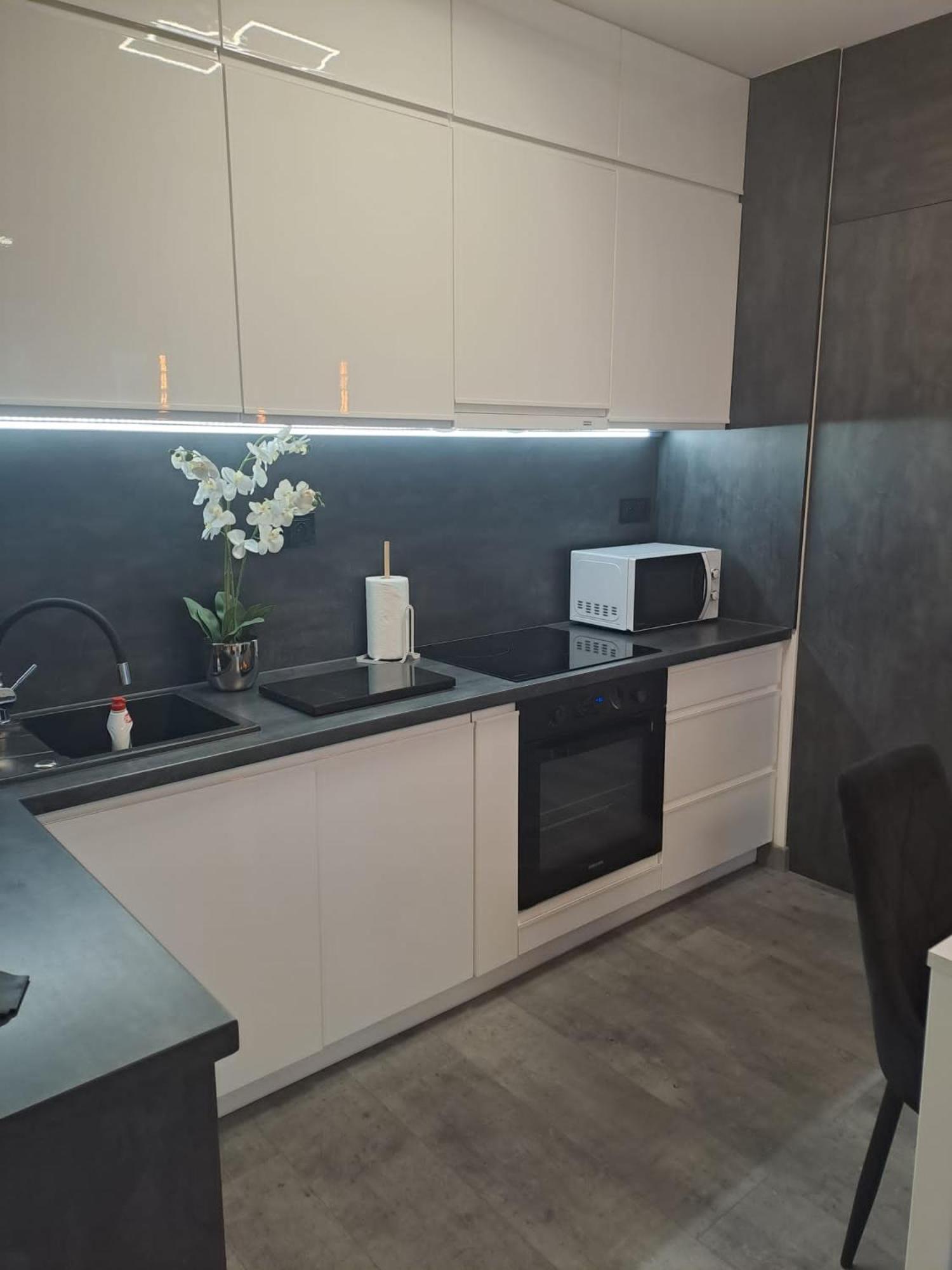 Apartament Sloneczny Apartment Jelenia Gora Ngoại thất bức ảnh